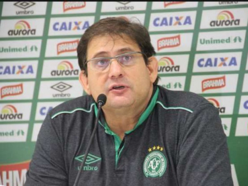 No Z-4, Chapecoense demite Guto Ferreira; Claudinei Oliveira será o novo treinador 
