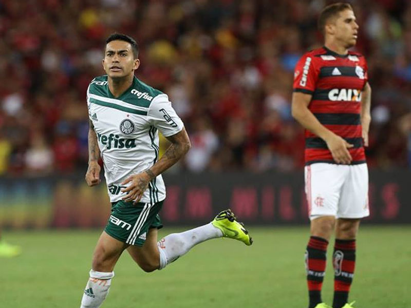 Palmeiras segura empate com o Flamengo e mantém vantagem na liderança 