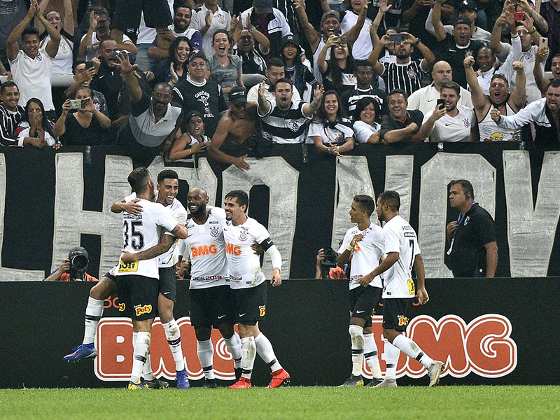 Corinthians vence o São Paulo e mantém hegemonia sobre o rival em Itaquera