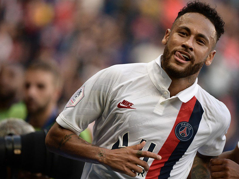 Vaiado, Neymar faz gol antológico nos acréscimos e garante vitória do PSG
