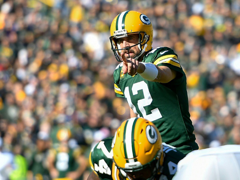 Aaron Rodgers brilha e Packers vencem os Lions de virada na NFL